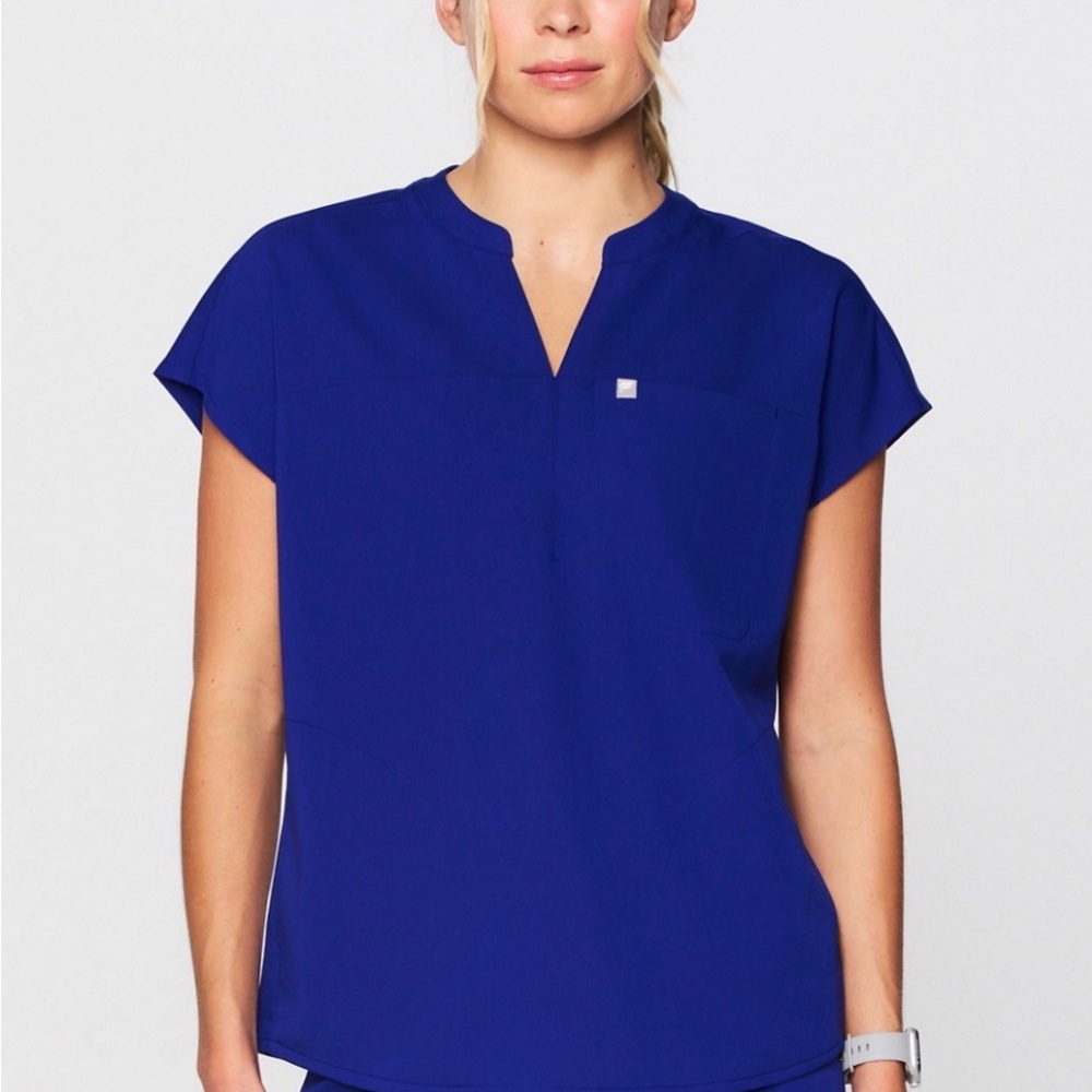 Fabletics Evolve Oversized Scrub Top Galaxy Blue Medium